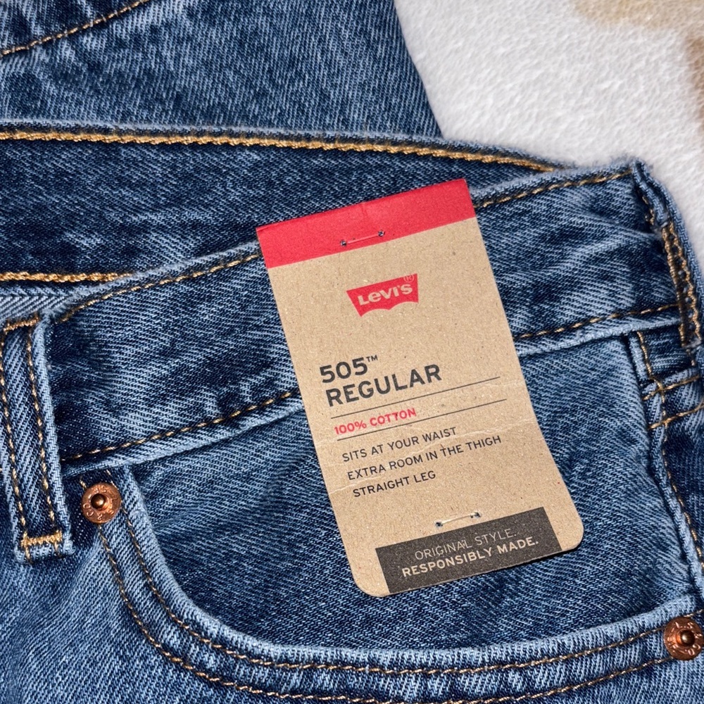 Levi's Men's Dark Blue Denim Jeans - Picture 2 of 3